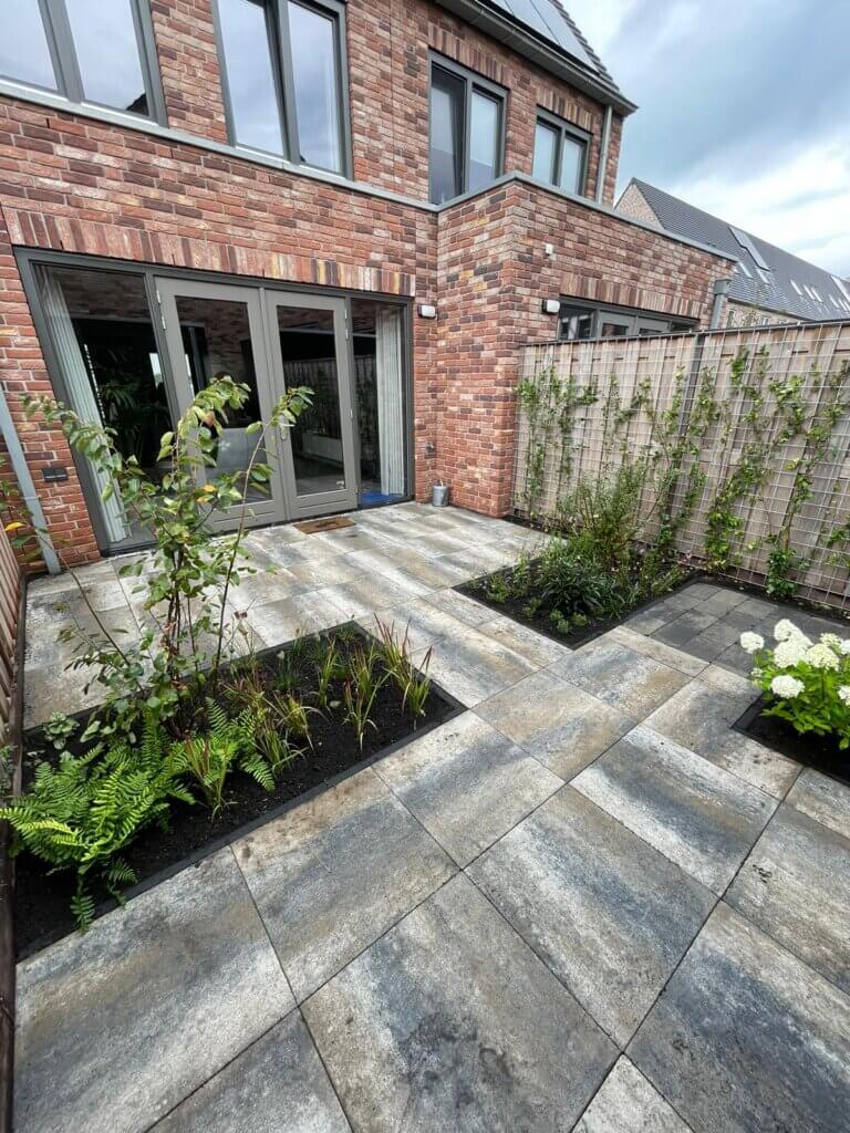 Aanleg van een prachtige achtertuin.